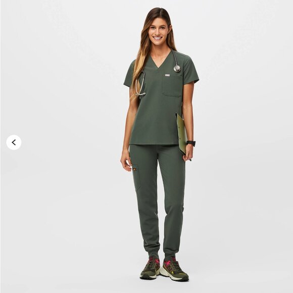 Catarina One-Pocket Scrub Top Size S - bonsai green - Picture 3 of 5